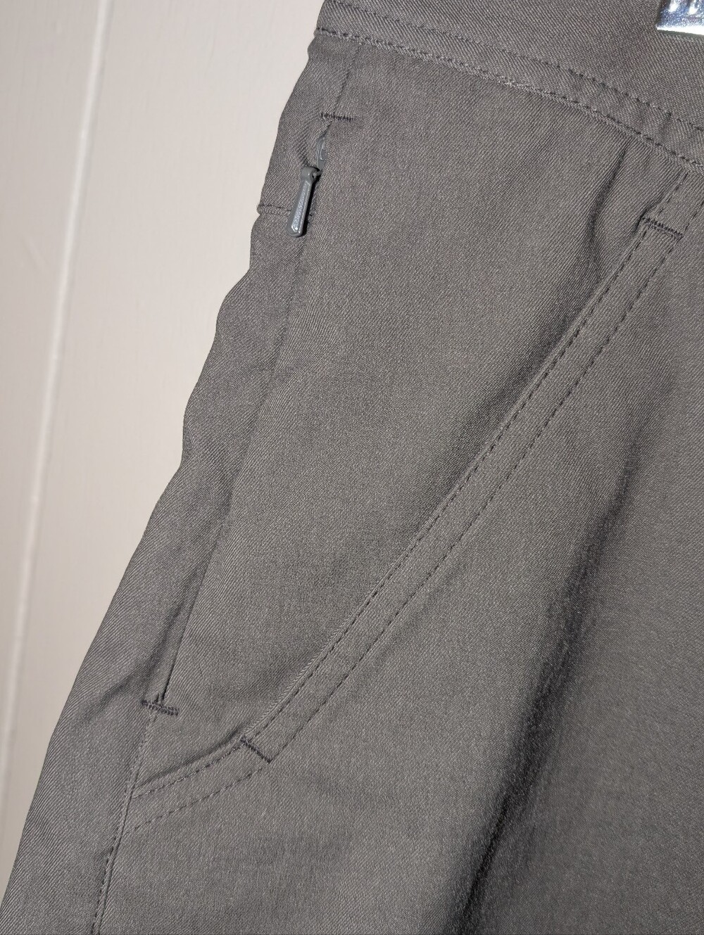 Royal Robbins Outdoor/Hiking Shorts - Picture 2 of 4
